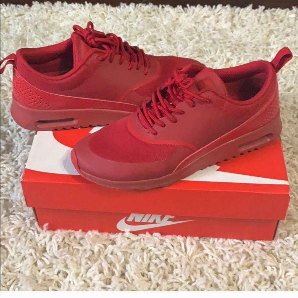All Red Nike Air Max Theas